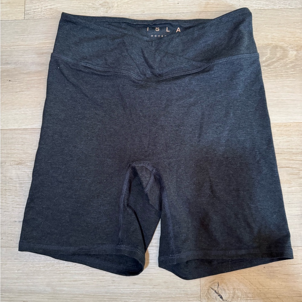 Athletic Gray Shorts with Stretchy Fabric and Wide Waistband